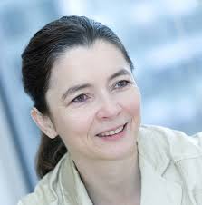 Nathalie Esnault
